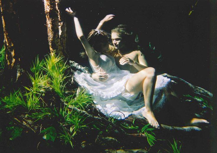 LandofLoreFilms's tweet image. Bursting with fairytale motifs from spring, summer, autumn, winter, and eighty years of human life; seven dramatic human life stories of love, desire, obsession and passion
#FolkloreSunday #film
Kytice, 2000
dir. F. A. Brabec