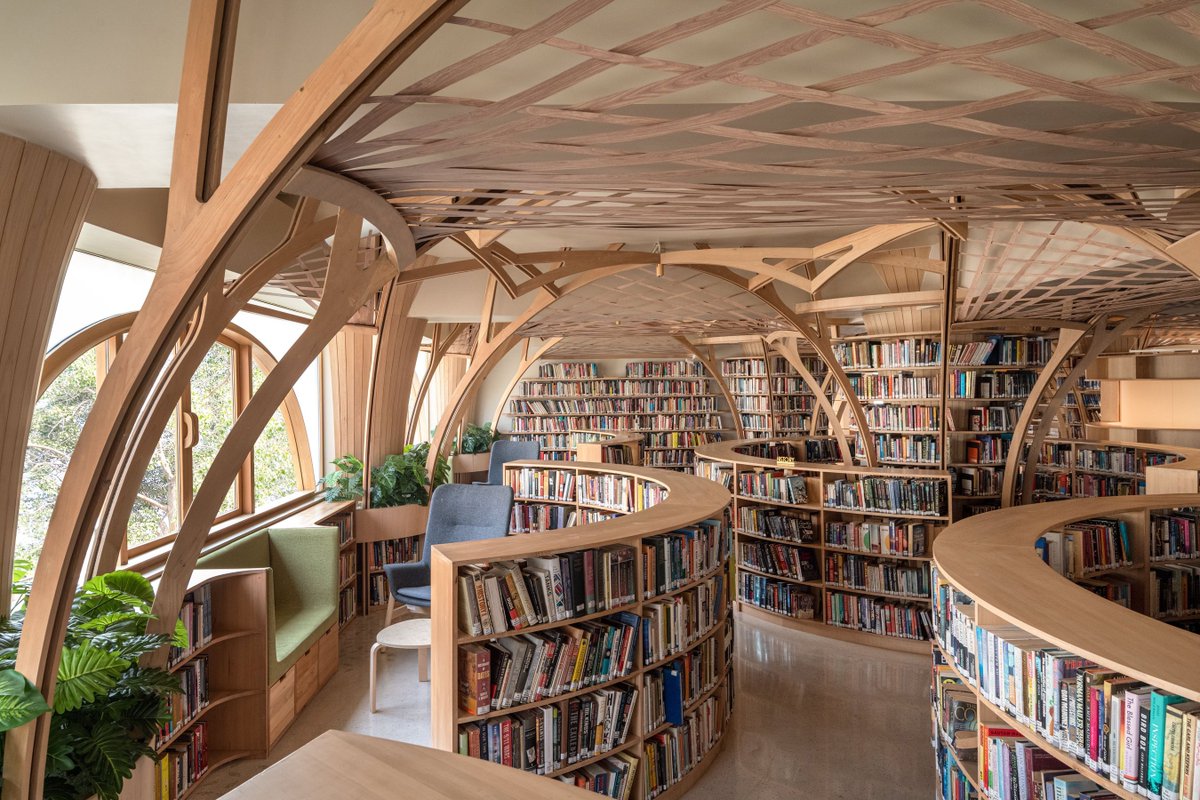 ELLEDECOR_Japan's tweet image. 建築とデザインで魅せる、アジアの美しい図書館7
bit.ly/3Uv32Oo
建築とインテリアが際立つ7つの図書館を巡り、知的好奇心と美しさに触れる旅に出かけてみない?
