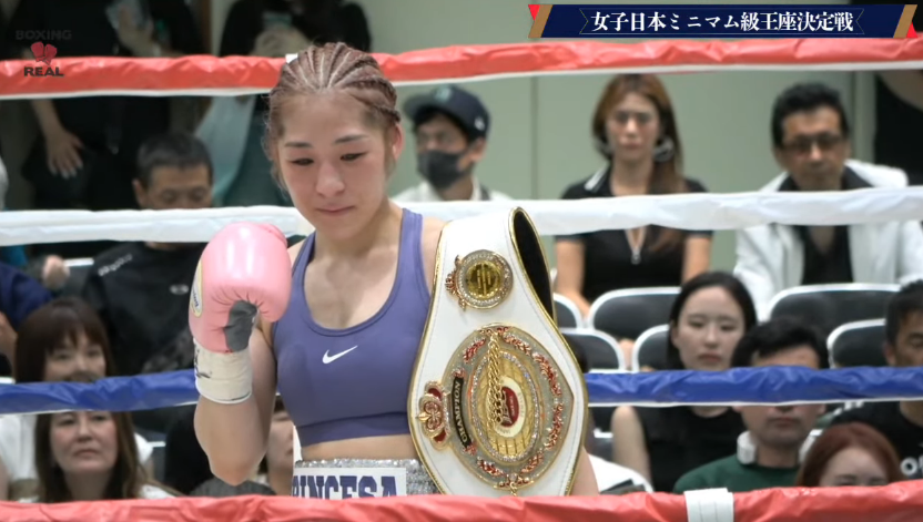 semplificato's tweet image. Riyuna Yoshikawa🇯🇵 (7-2-2) gets the decision victory over Kanae Maehara🇯🇵 (4-4-2) to win Japanese 105lb title.
📷BOXING REAL