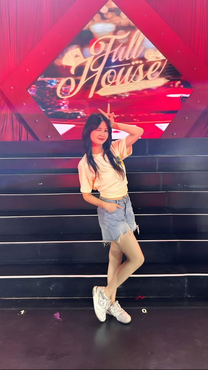 Happy sunday maluvv <a href="/A_ChristyJKT48/">Angelina Christy</a> 🤍

🔗Angelina Christy Instagram Story