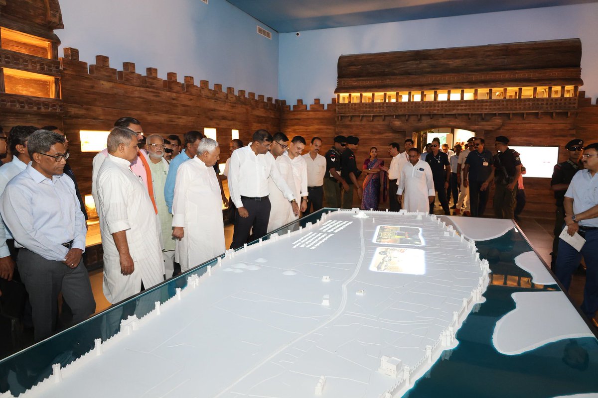 बिहार के मुख्यमंत्री श्री नीतीश कुमार ने पटना संग्रहालय में नवनिर्मित गंगा गैलरी, पाटली गैलरी और सभागार का उद्घाटन किया।