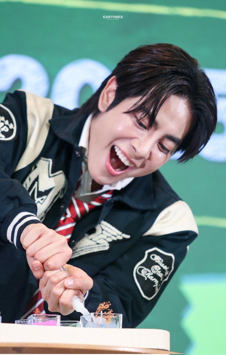 EarthMix_TH's tweet image. ꒰ 📷 ꒱ — 27/07/25
คนที่ตั้งใจทำของขวัญให้แฟนคลับที่สุด ✨🤏