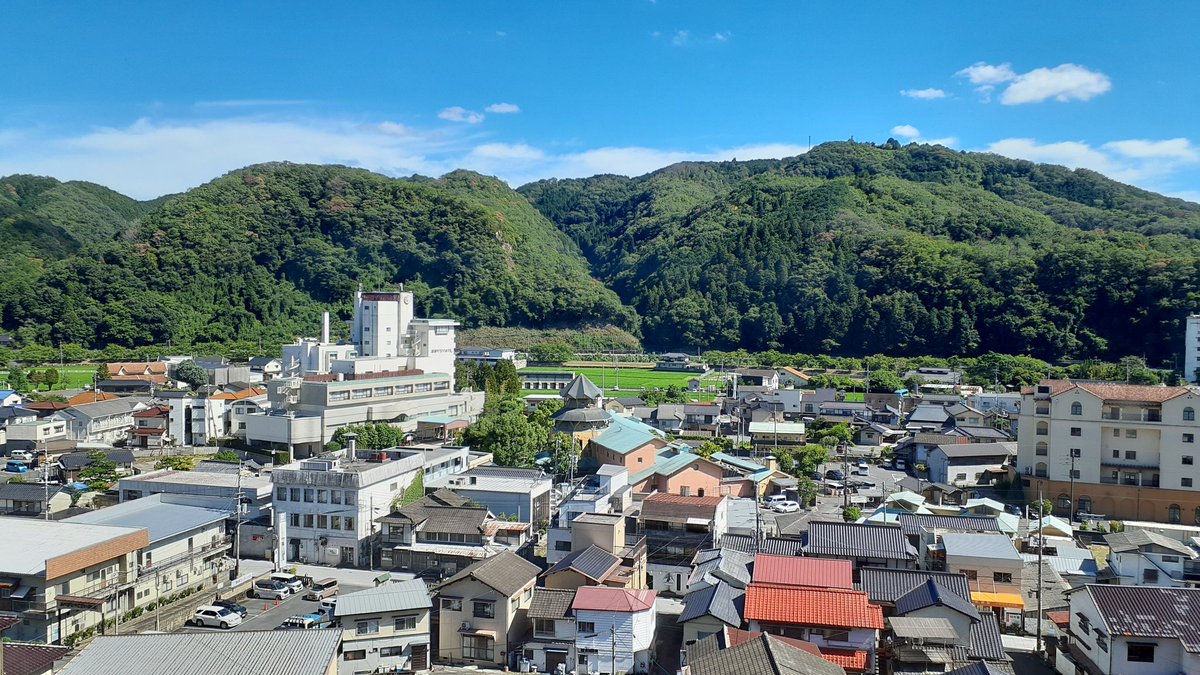 181hamakaze's tweet image. 竹亭さんでぽかって来ました♨️
湯郷を見渡せる絶景風呂、素晴らしい!
さて、そろそろ湯郷を離れる時間が来ました…。