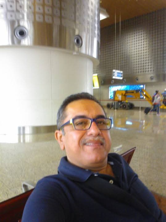 DTHAPAR's tweet image. At Bombay airport 11 years ago.