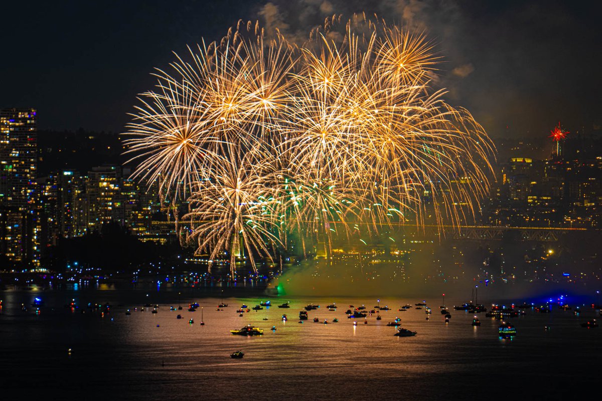 Best show of the three nights tonight. Nova Scotia deserves the win after that display. #Vancouver #CelebrationOfLight