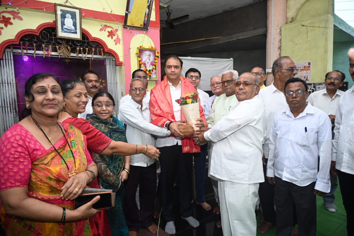 DRPANKAJBHOYAR's tweet image. श्री साई सेवा मंडळ, आर्वी तर्फे प्रेमपूर्वक केलेल्या स्वागताबद्दल मनःपूर्वक आभार!
आपल्या स्नेहाचे आणि सहकार्याचे हे प्रतिबिंब आहे.
याच कार्यक्रमात बूथ प्रमुखांचा सन्मान करण्यात आला, जे निवडणूक यंत्रणेचा खरा आधारस्तंभ आहेत
धन्यवाद श्री साई सेवा मंडळ आणि सर्व उपस्थित मान्यवरांचे