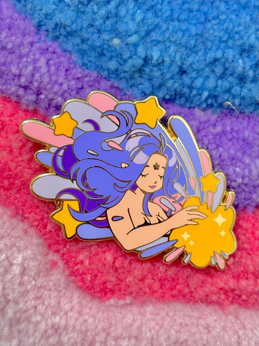 Lanajay_art's tweet image. Enamel pins coming to the shop this week! ✨💖