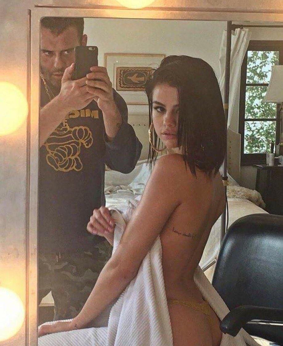 PeopleGotFUp's tweet image. This Selena Gomez image Fuc*ked me everyday 👀🥵