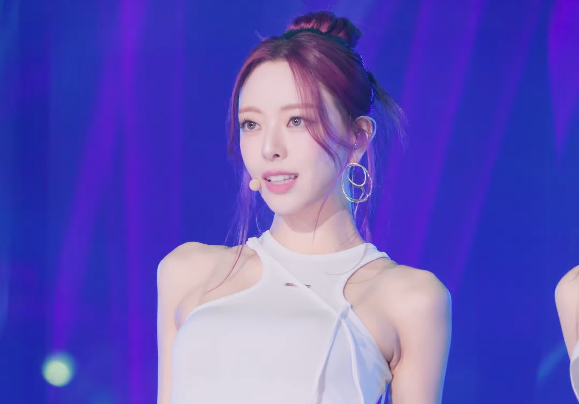 shinyunabase's tweet image. Yuna’s fancam from the 2025 SBS Gayo Daejeon SUMMER performance is now available.
🔗: youtu.be/BlAYBonqBS4?si…