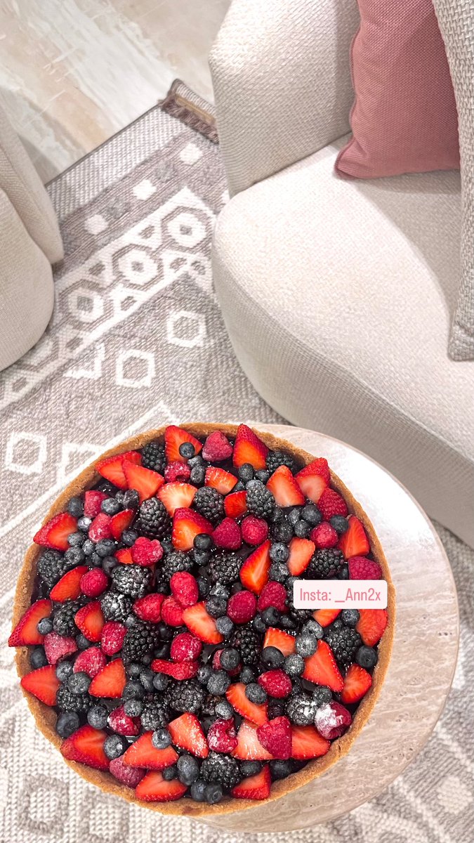 _Ann21x's tweet photo. @Aymbk اخر صورة كانت من صُنعي اللّذيذ👩🏼‍🍳

𝔹𝕝𝕦𝕖𝕓𝕖𝕣𝕣𝕪 𝕔𝕙𝕖𝕖𝕤𝕖𝕔𝕒𝕜𝕖🍰🫐 https://t.co/tWyEpnKXLz