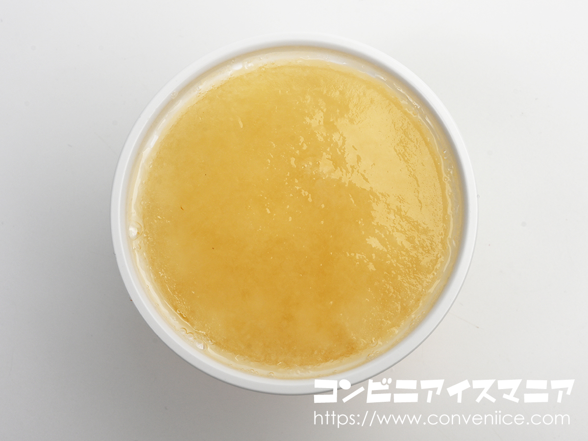 iceman_ax's tweet image. 【ファミマ限定】サクレ梨の進化が止まらない。梨果肉増量で今年もファミマに登場!国産の和梨果汁を使用した濃厚な梨氷に、ごろんごろんの梨角切り果肉を混ぜた鬼クオリティです。これは本物の梨以上に梨!!✨✨✨
フタバ食品『サクレ 梨』
梨ラバーは今すぐお近くのファミマでGETしてください!