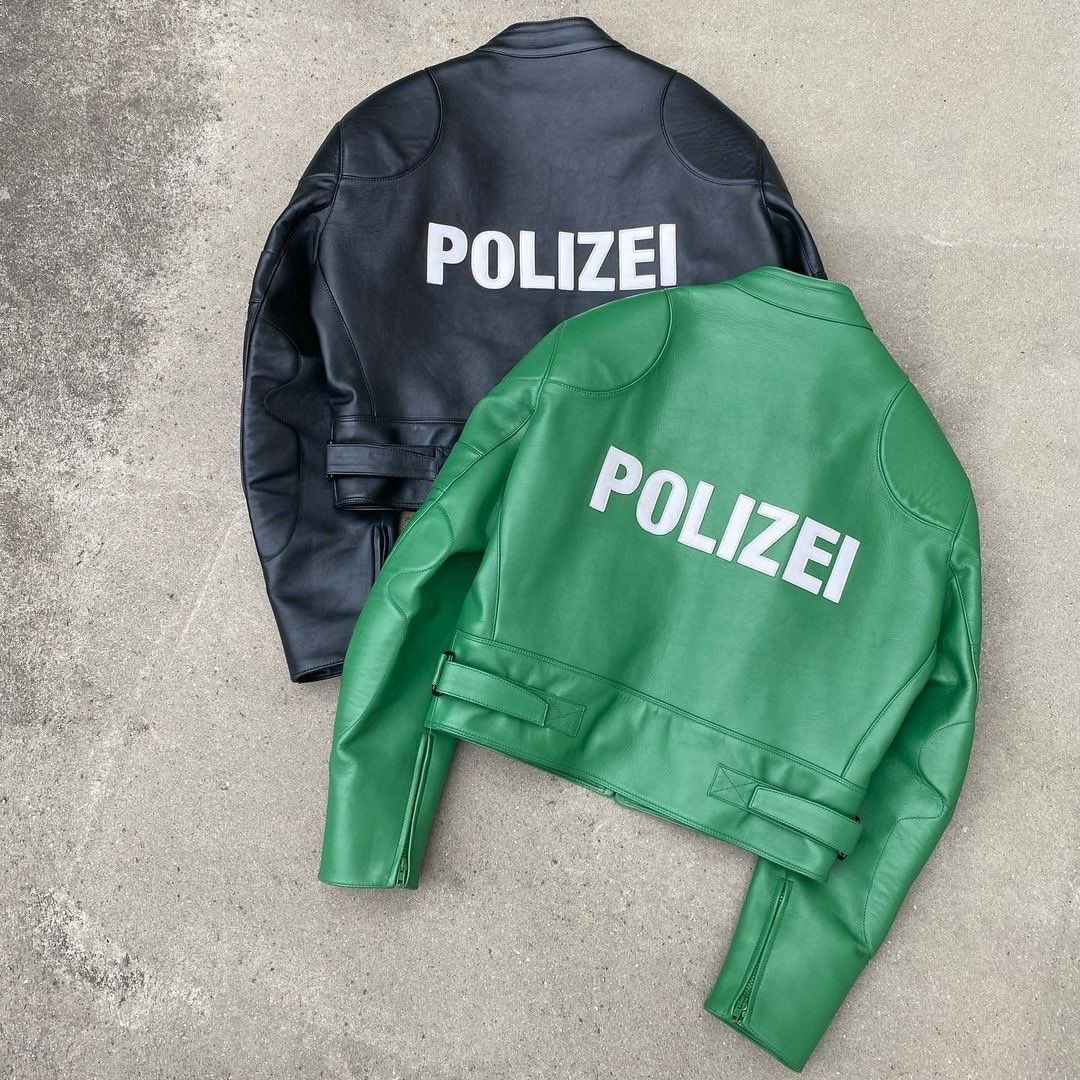 23ENT_'s tweet image. VETEMENTS