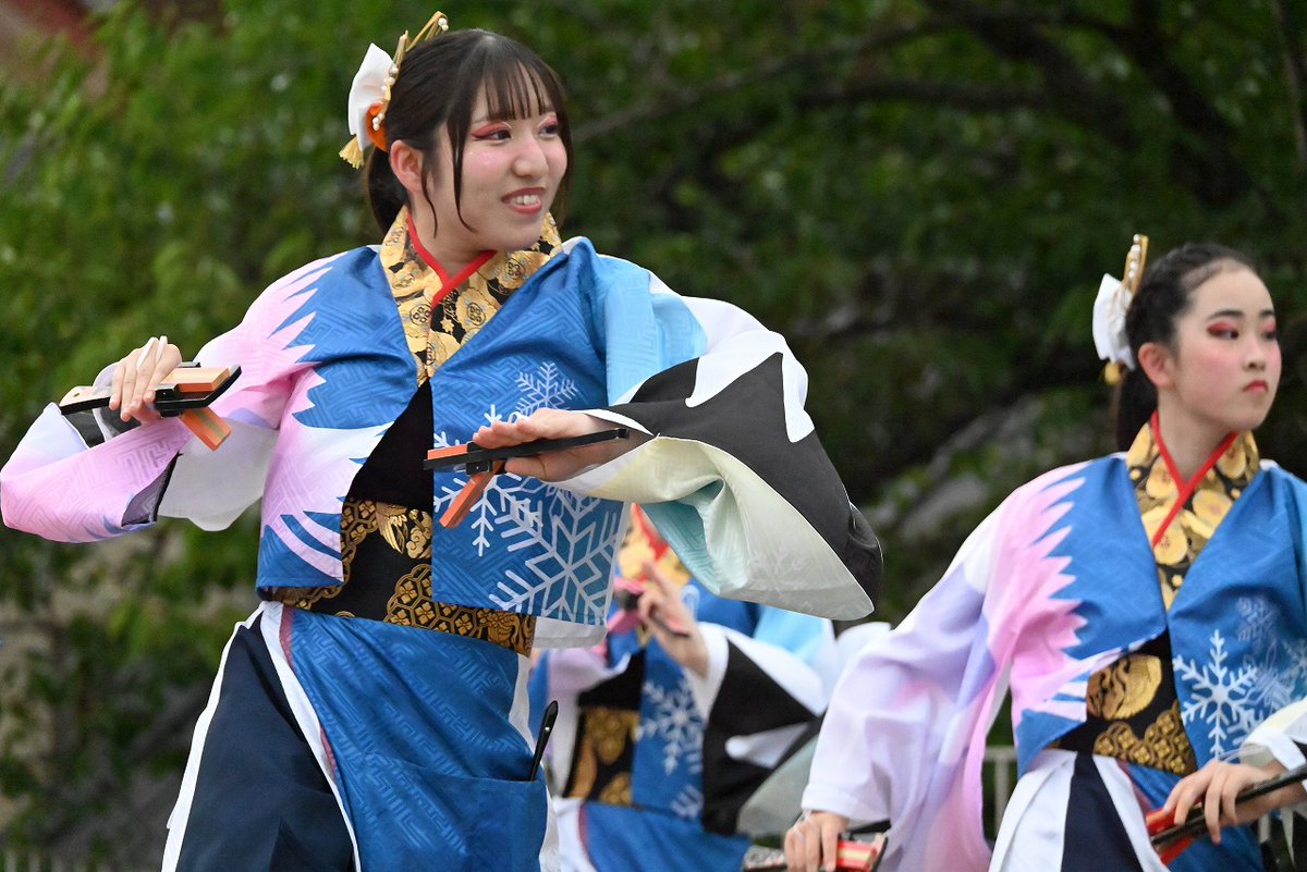 44982441shimu's tweet image. 能代市役所さくら庭で行われている 夏だ！ビアガーデン屋台村2025にて
能代YOSAKOI〜颯〜    その１