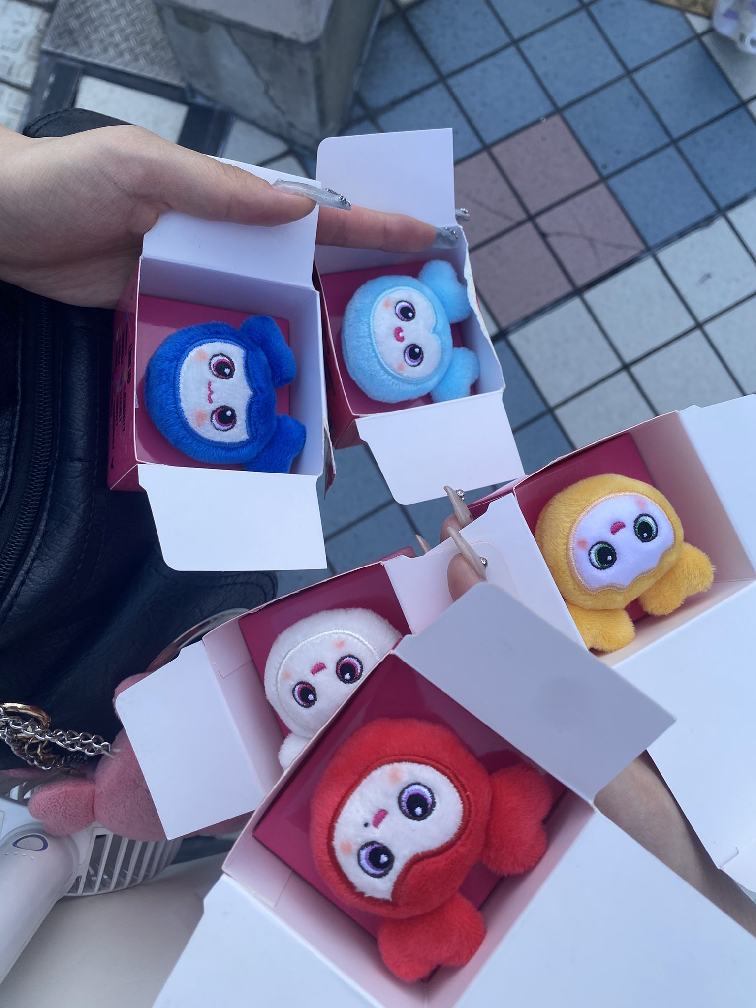 TWICE〜ミナ　サナ　モモ　ぬいぐるみリング　 THIS IS FOR TWICE ポップアップ モモ ぬいぐるみリング｜Yahoo!フリマ（旧