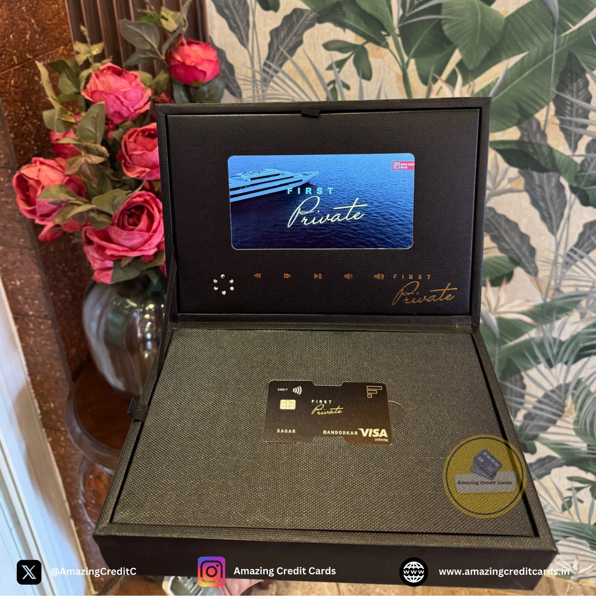 AmazingCreditC's tweet image. IDFC FIRST Private Debit Card 💳✨

Unboxing was next level! 🚀

Inside the welcome kit:

💳 First Private Metal Debit Card

📄 Cheque book + docs

📕 “Same As Ever” by Morgan Housel

🖥️ Digital screen that activates on opening 

Screen is detachable &amp;amp; doubles as a video frame 🖼️