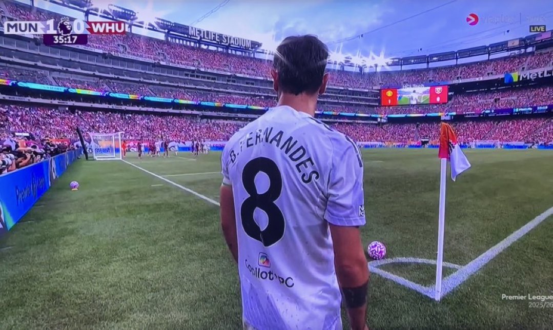 The attendance for Manchester United's 2-1 win over West Ham at MetLife Stadium was 82,566, the largest for a football match in the United States this year, surpassing the Club World Cup final's 81,118.

Repost if Manchester United is the biggest football club in the world 🤝