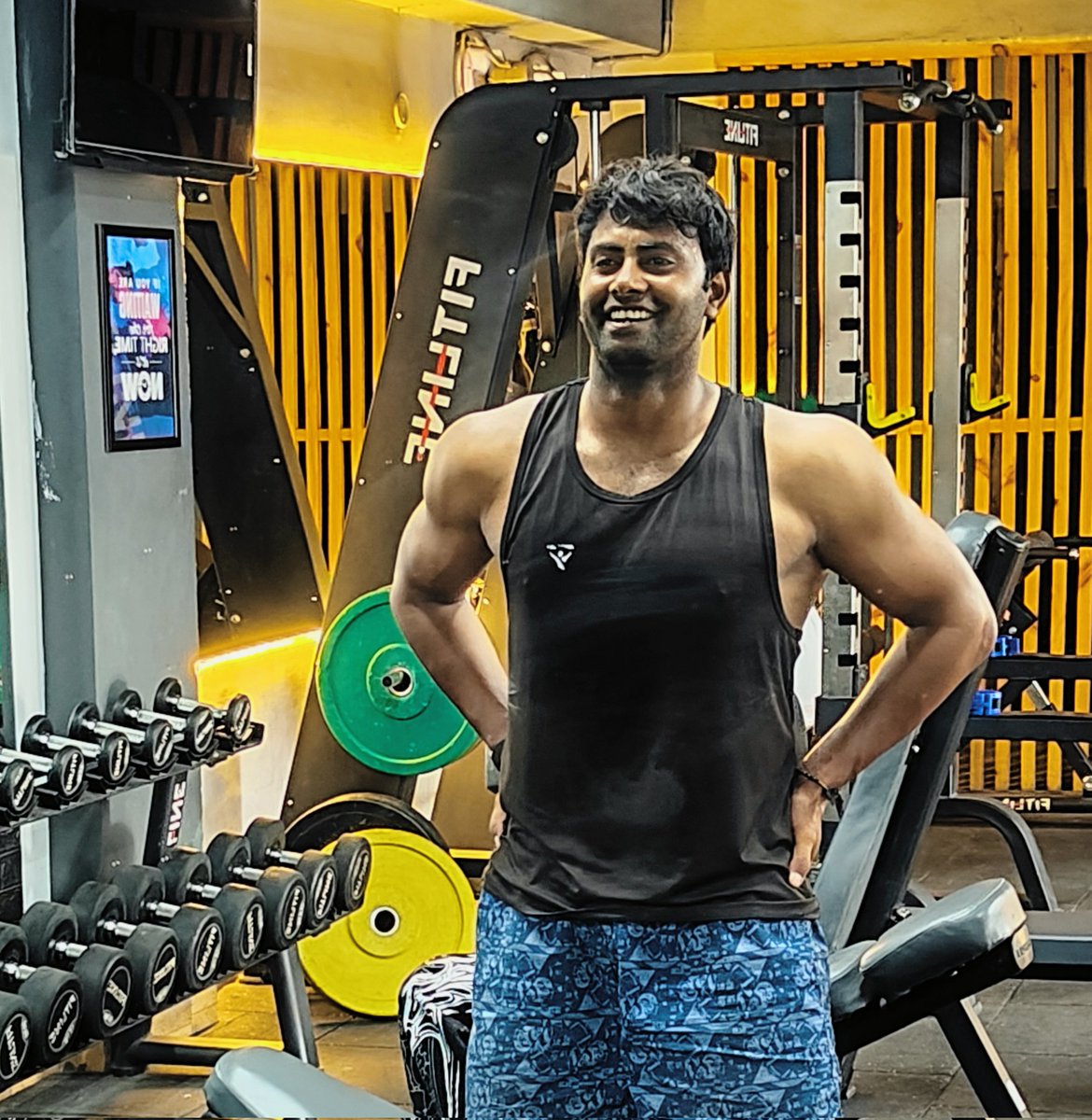 नहीं इताब-ए-ज़माना ख़िताब के क़ाबिल..
तिरा जवाब यही है कि मुस्कुराए जा..
😀😀
#workout #FitnessGoals