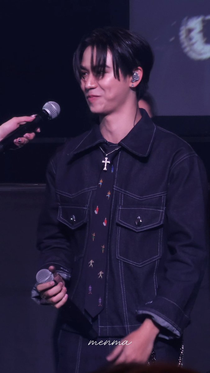menmachao's tweet image. LYKNちゃん達に絡まれて(ありがとうございます)ガチでどうしようってなってるさたんと爆かわちほんくんとさたんくん🍀🙏🏻
#GMMTVMUSICONXJAPAN2025
#satangks #hongshihoshi #LYKN
