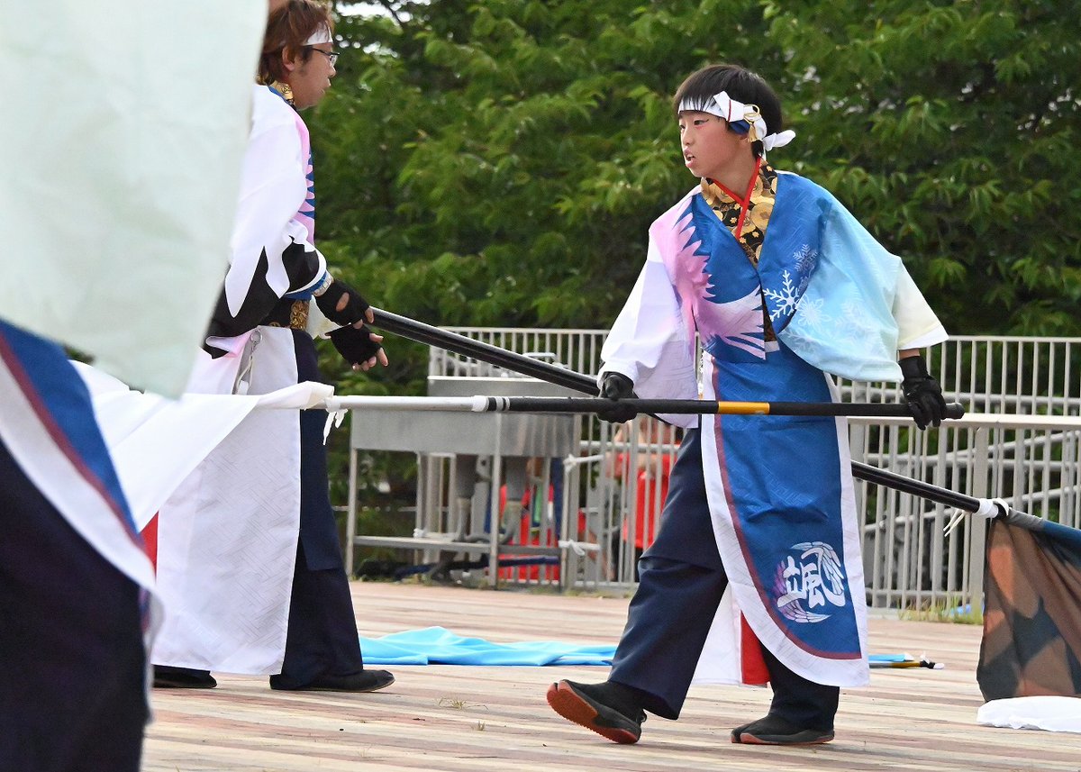 44982441shimu's tweet image. 能代市役所さくら庭で行われている 
夏だ！ビアガーデン屋台村2025にて 
能代YOSAKOI〜颯〜    その２