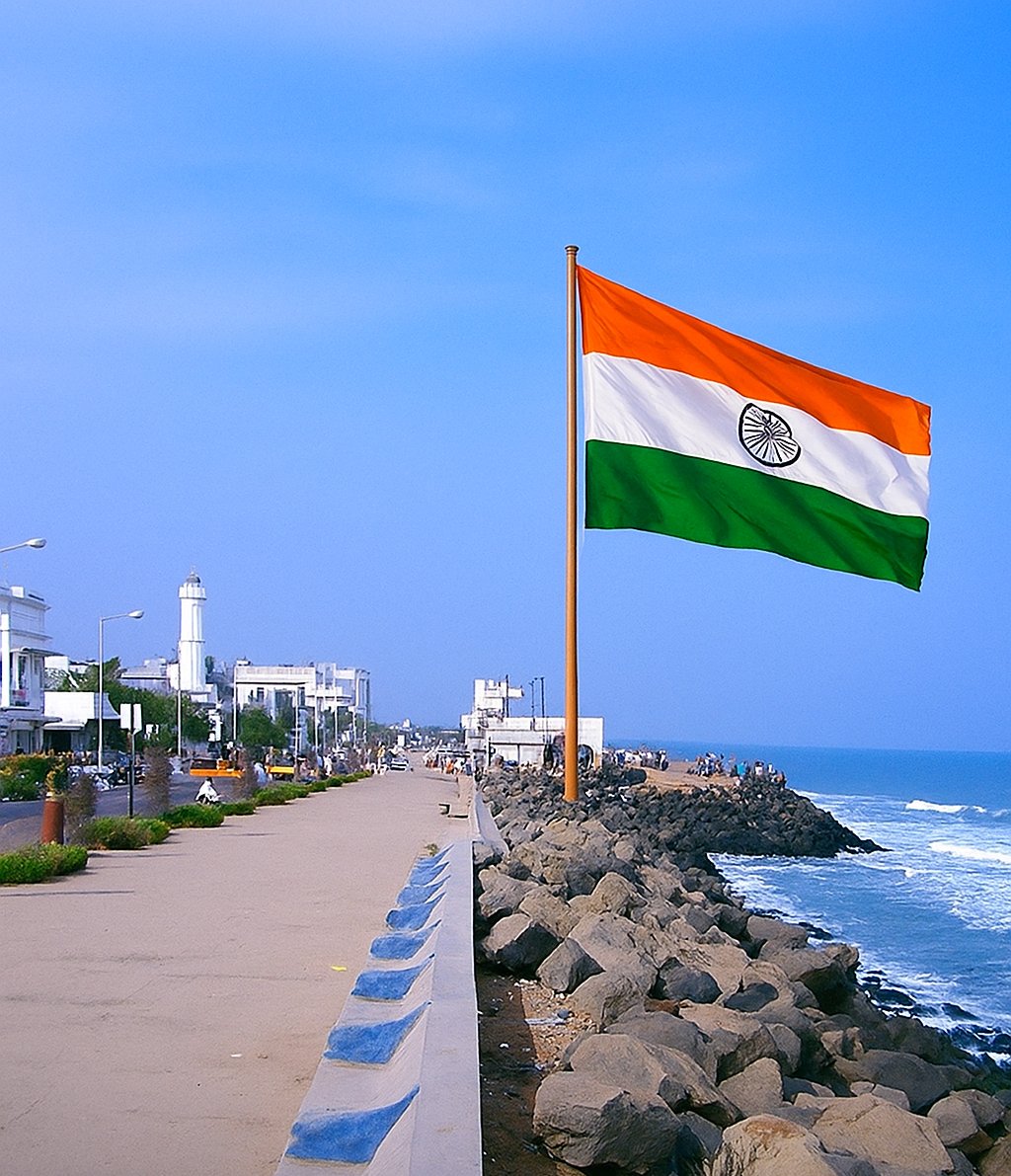 DailyIndianFlag's tweet image. #DailyIndianFlag #PromenadeBeach #PondicherryVibes #IndianFlagViews #BeachsideBliss #WavesAndPatriotism #IncredibleIndia #TricolorTales #SereneShores #IndiaThroughMyLens
Like and Retweet if you’d love to see the Indian national flag fluttering proudly along Promenade Beach 🇮🇳