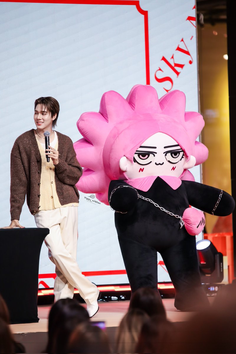 พ่อลูกแบบสำเนาถูกต้อง ถ้าพ่อยืนโซะ หนูก็จะโซะด้วย 
#hirunkit_ #NEONA