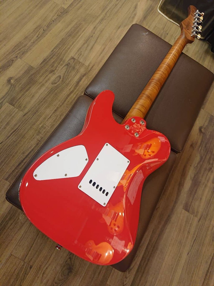 ikebe_reuse_gtr's tweet image. ✍ #イケシブリユース #スタッフレビュー 🎶
♦諜報員アサヒのメッセージとはーーー？

今回は #Bacchus より
TACTICS24-STD/RSM FR ［SN.GI07020］
 のご紹介です👀

✅ikebe-gakki.com/Form/StaffStar…

#エレキギター #イケベ #渋谷