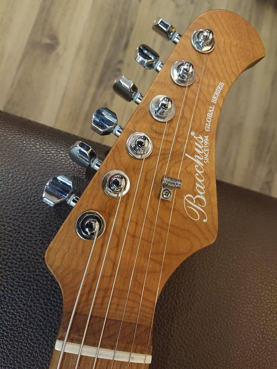 ikebe_reuse_gtr's tweet image. ✍ #イケシブリユース #スタッフレビュー 🎶
♦諜報員アサヒのメッセージとはーーー？

今回は #Bacchus より
TACTICS24-STD/RSM FR ［SN.GI07020］
 のご紹介です👀

✅ikebe-gakki.com/Form/StaffStar…

#エレキギター #イケベ #渋谷