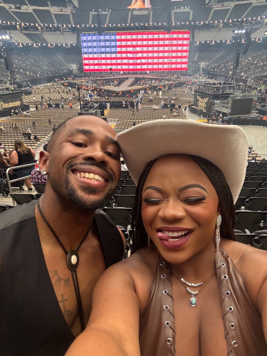 Shaboozey
Jay Z
Destiny’s Child

Cowboy Carter finale was EVERYTHING