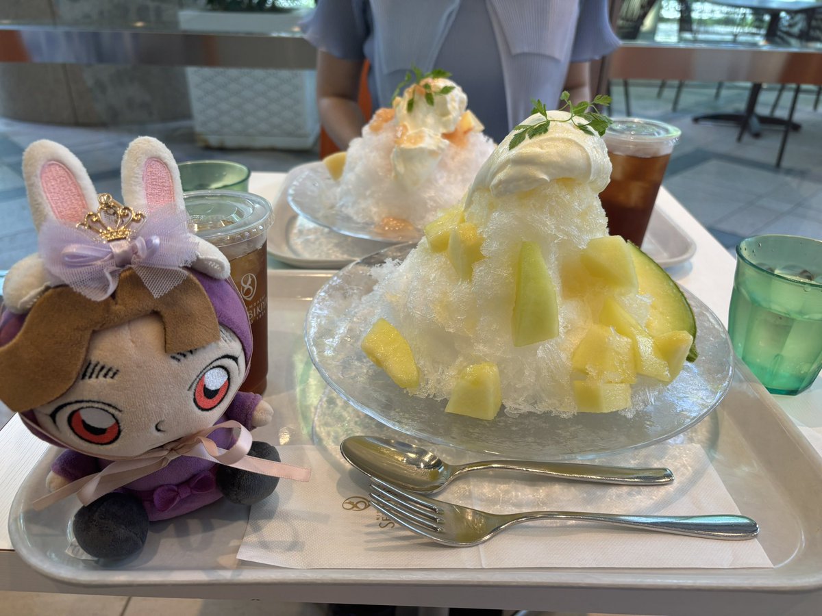 i_n_u_mamire's tweet image. ご自分の口に入ることはないと気がついてる顔