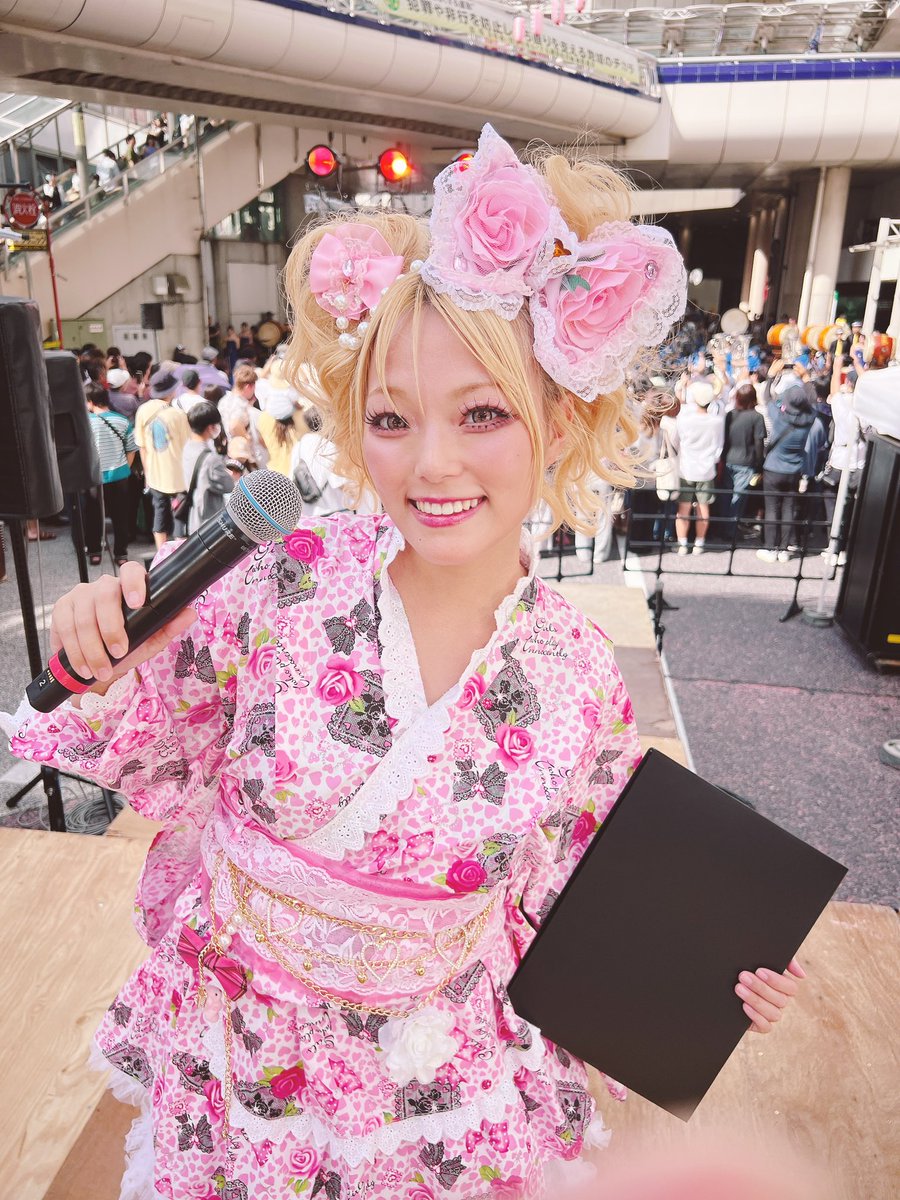 #柏まつり #柏おどり
2日目も盛り上がってるよー🌺💖😍
西口ステージでぶちあがるぞ‼️