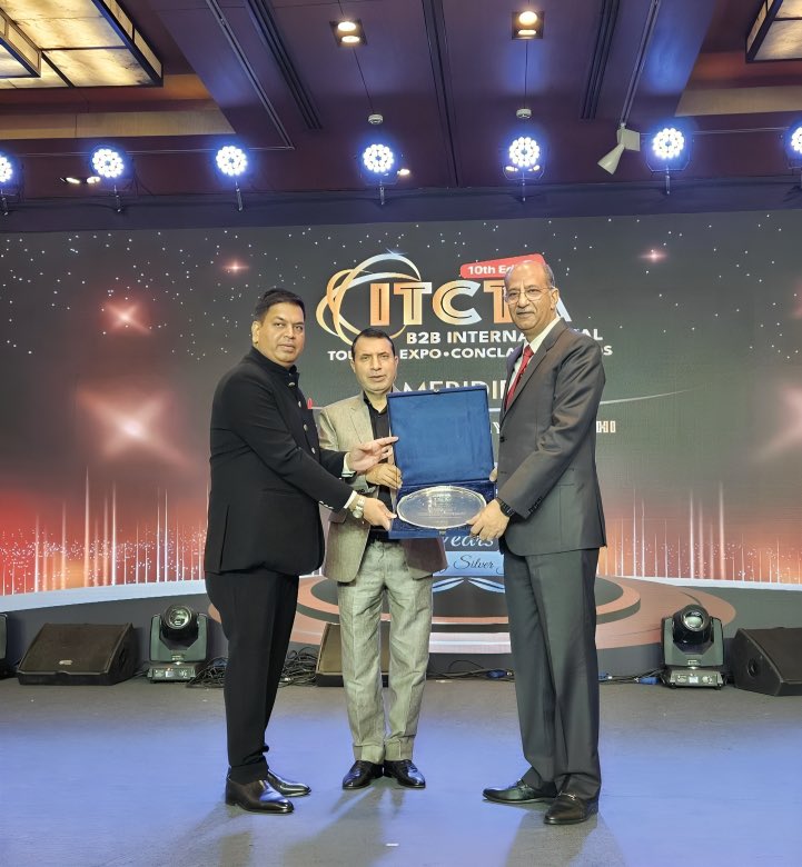 CM_JnK's tweet image. Advisor to Chief Minister, J&amp;amp;K @nasirsogami and MLA Gulmarg @FarooqShah_JKNC received the Travel Ratna Award on behalf of Chief Minister at the 10th ICTTA, 2025 in New Delhi. Chief Minister congratulated the Tourism Department, J&amp;amp;K for this recognition and efforts in promoting…