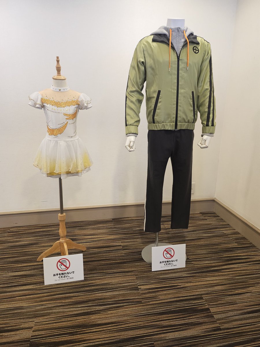 Uchikawa_hiroko's tweet image. 今日の現場

開演前は会場内写真OKでした。
実物大みると、いのりさんちっさいねぇ。
司先生が大きいのかもしれんけど。