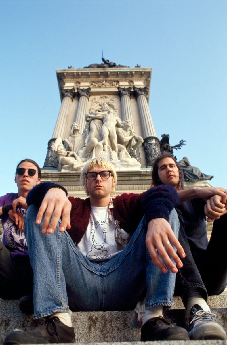 hourly_cobain's tweet image. 