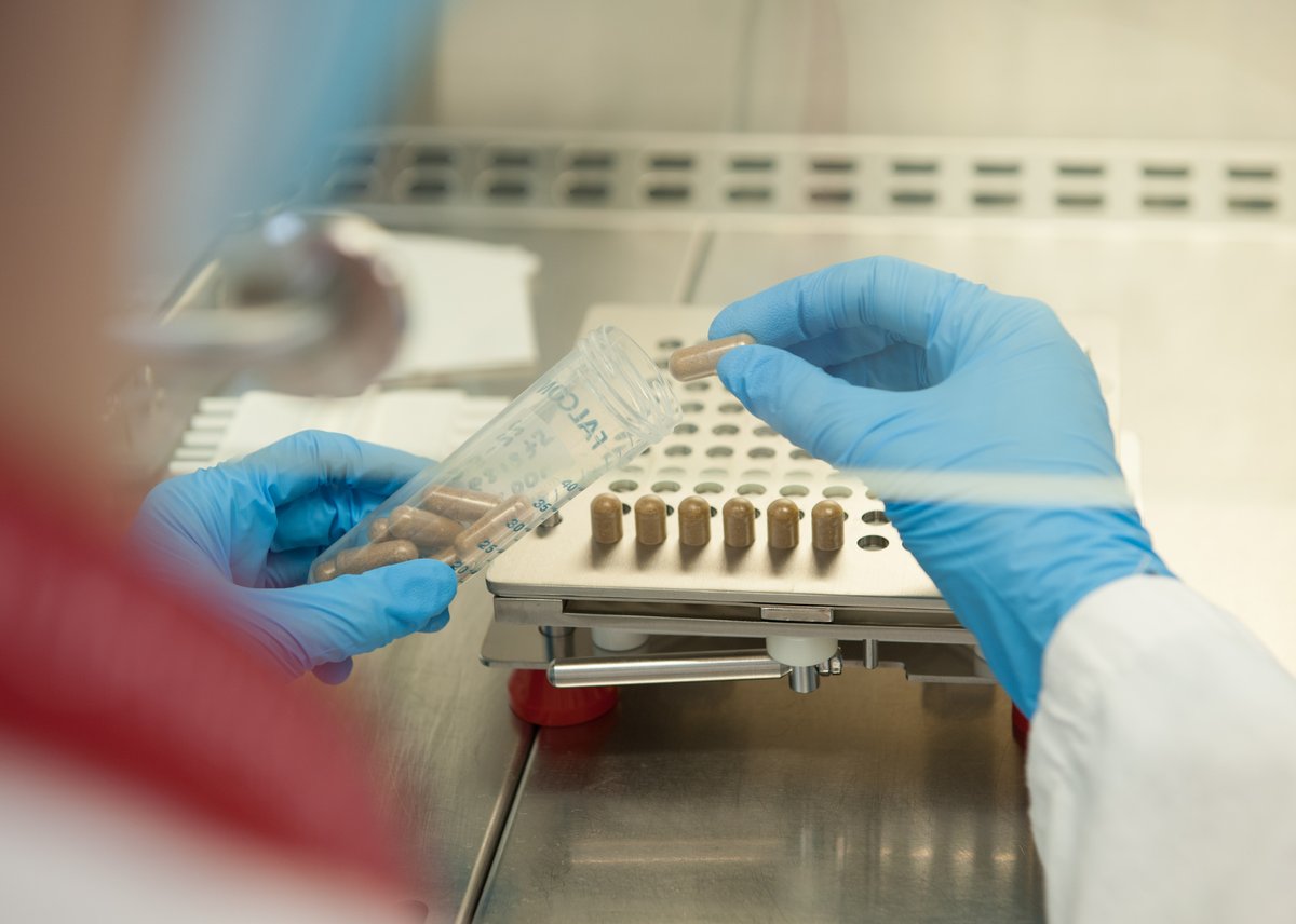 hbellvitge's tweet image. 🗞️ El diari @elperiodico també es fa ressò del primer banc públic de microbiota de l’Estat per tractar algunes infeccions intestinals greus impulsat per @salutcat, #l'#hbellvitge, @donarsang, @hosapitalclinic i l'#OCATT
Un tractament innovador per a un problema clínic greu i…