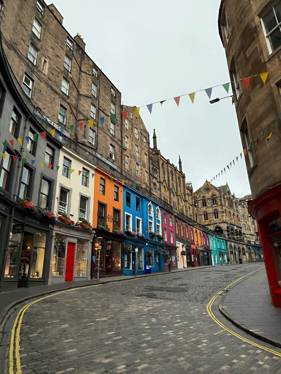 OfEarth8's tweet image. Victoria Street, Edinburgh 🏴󠁧󠁢󠁳󠁣󠁴󠁿