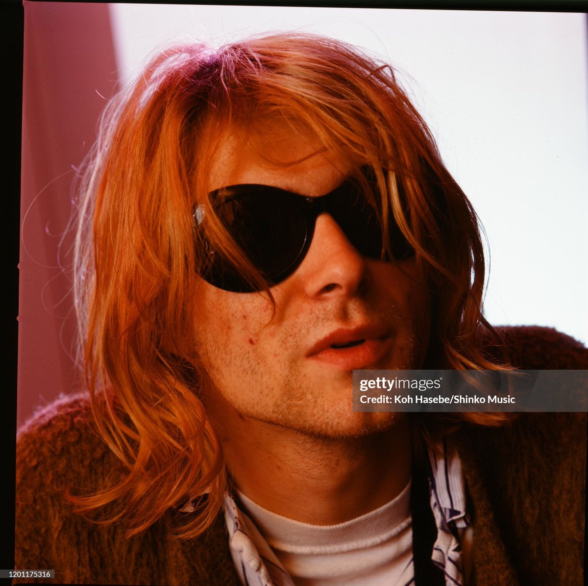 hourly_cobain's tweet image. 