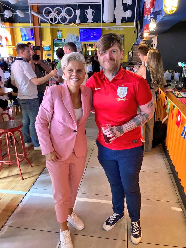 GrahamFalk's tweet image. You gave me one of the best days of my life in 2022...
Now go do it again, @Lionesses 💪❤️