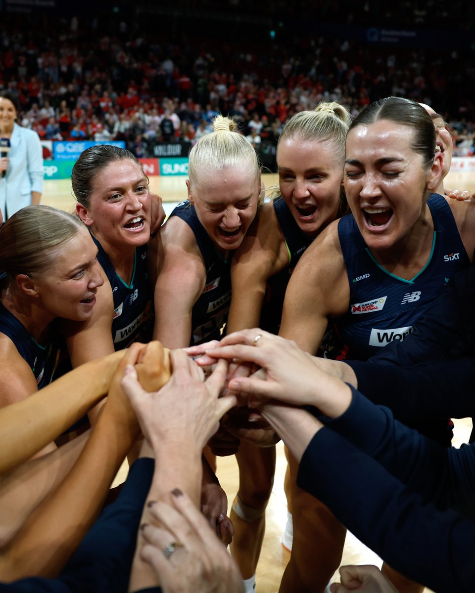 SuperNetball's tweet image. Holyyyyyyyyy 🤯