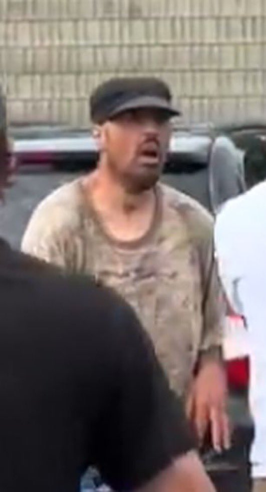 SnapMediaLive's tweet image. 🚨 ⚠️ 11 People Stabbed in Random Attack at Michigan Walmart — Six in Critical Condition
📍Traverse City, Michigan – July 26, 2025
⸻
🔪 Random Stabbing Chaos at Store Checkout
•A 42-year-old man entered a Walmart in Traverse City and used a folding knife to stab 11…