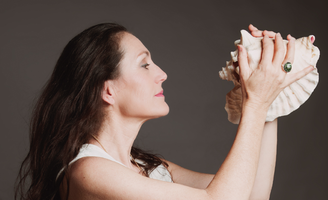 Saboraocio's tweet image. Marinera en tierra, por Clara Montes. Festival de #sanlorenzodelescorial
.
Músicas populares (del flamenco a los ritmos americanos, mediterráneos o el jazz, como hace justamente en Marinera en Tierra). Más información y planes en #Saboraocio 👉👉👉 cutt.ly/8tS66uD