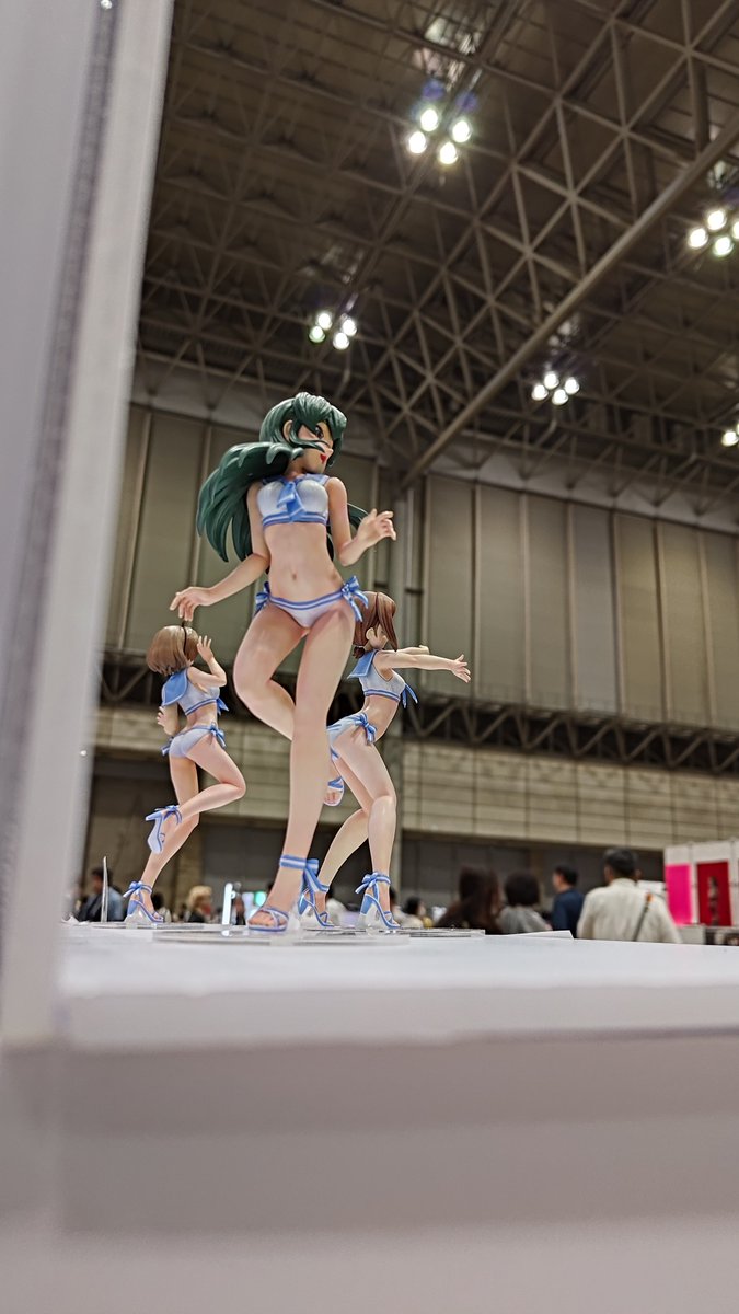SisioCraft's tweet photo. ステージ脇から見守るP! https://t.co/FxhJcNdkWN