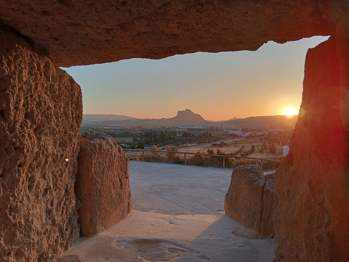 CA_DOLMENESATQ's tweet image. Buenos días desde Menga 🌄
¡Qué salga el sol por Antequera!
#DespiertaConArte @CulturaAND
🕢 07:32 horas