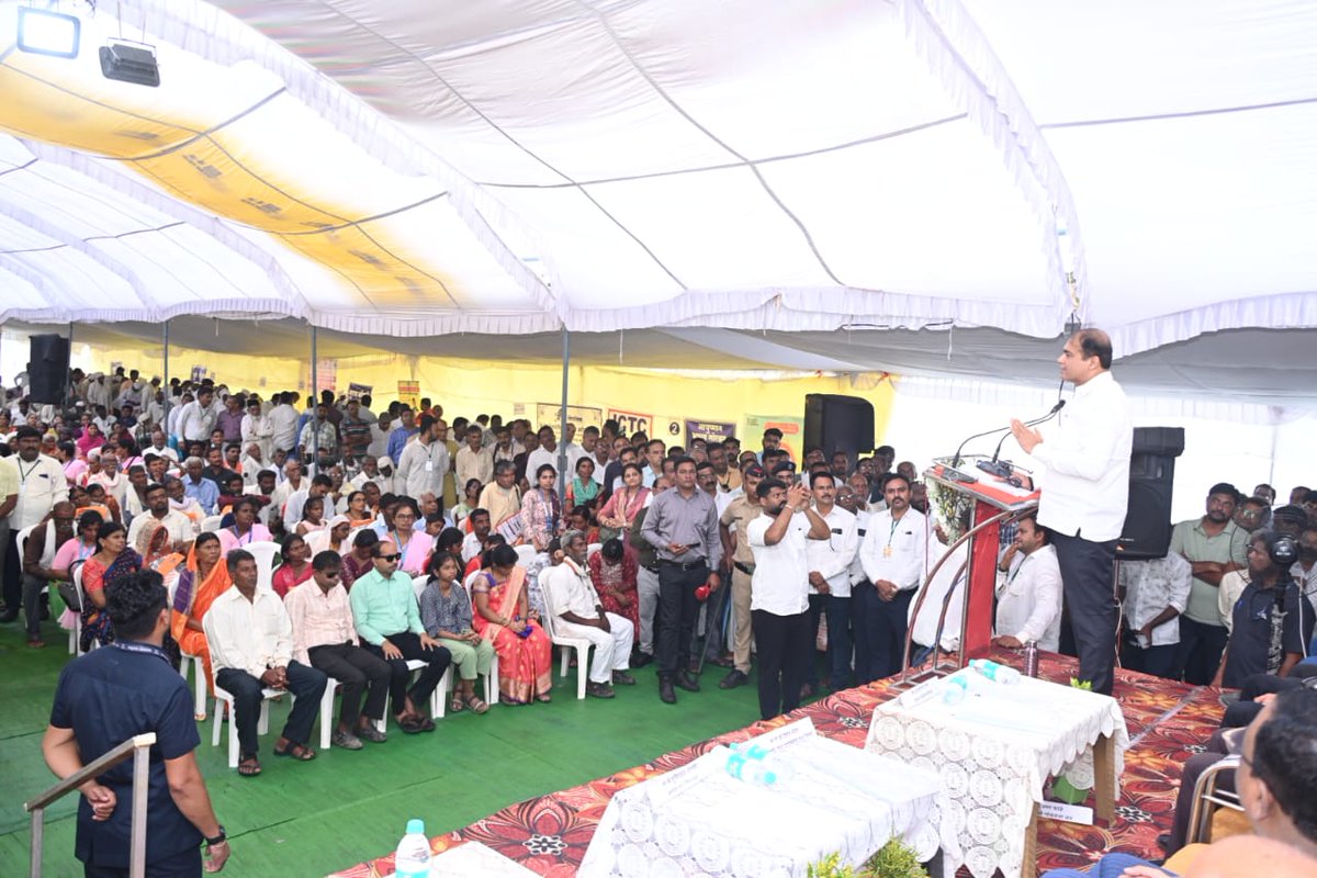 DRPANKAJBHOYAR's tweet image. आज दिनांक २७ जुलै २०२५ रोजी आर्वी येथे सार्वजनिक आरोग्य विभाग आणि जिल्हा वर्षाव मुख्यमंत्री वैद्यकीय सहाय्यता निधी कक्षाच्या संयुक्त विद्यमाने आरोग्यविषयक एक महत्त्वपूर्ण जनहितार्थ उपक्रम राबवण्यात आला. ‘मोतिबिंदू विरहित आर्वी’ अभियानाचे यावेळी औपचारिक उद्घाटन करण्यात आले.