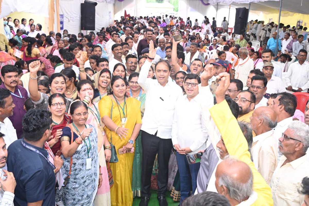 DRPANKAJBHOYAR's tweet image. आज दिनांक २७ जुलै २०२५ रोजी आर्वी येथे सार्वजनिक आरोग्य विभाग आणि जिल्हा वर्षाव मुख्यमंत्री वैद्यकीय सहाय्यता निधी कक्षाच्या संयुक्त विद्यमाने आरोग्यविषयक एक महत्त्वपूर्ण जनहितार्थ उपक्रम राबवण्यात आला. ‘मोतिबिंदू विरहित आर्वी’ अभियानाचे यावेळी औपचारिक उद्घाटन करण्यात आले.