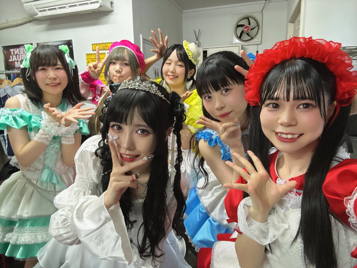 Summer_R_info's tweet image. HUSH HUSH 【輝月けいと生誕祭 LIVE】2025@新宿motionでした🚀✨

けいとちゃん生誕祭にお呼びいただきありがとうございます！お誕生日おめでとうございます🤍🎂これからもサマロケとなかよくしてください🌟

#HUSHHUSH  
#サマロケ