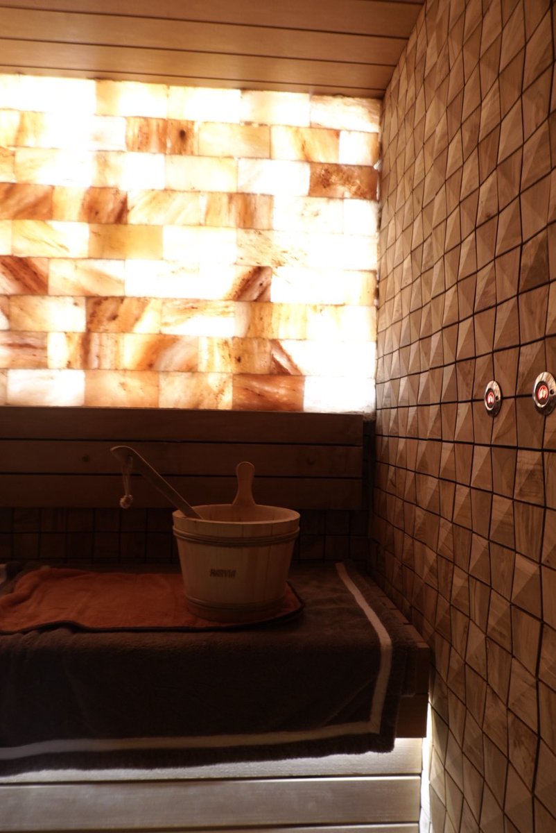 minatonatsumi's tweet photo. @saunahattatu 夏の思い出ぽろぽろ。
この夏はモンゴルのサウナへ行ってきました🧖‍♀️🇲🇳生粋のサウナー力士、朝青龍の作ったサウナがやばすぎた…🫠
念願の発達イキタイ！！！ https://t.co/KIp4MOyJ4A
