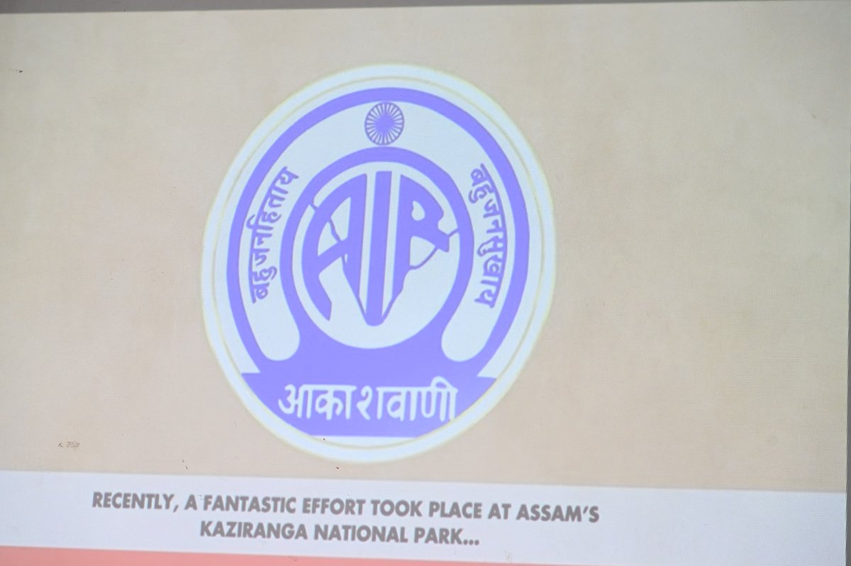 rameshwar4111's tweet image. आज मुखर्जी नगर कोलार में बूथ क्रमांक 252 पर बहनों के साथ माननीय प्रधानमंत्री श्रीमान @narendramodi जी की #मन_की_बात का श्रवण किया।
#MannKiBaat #huzur155
#RameshwarSharma