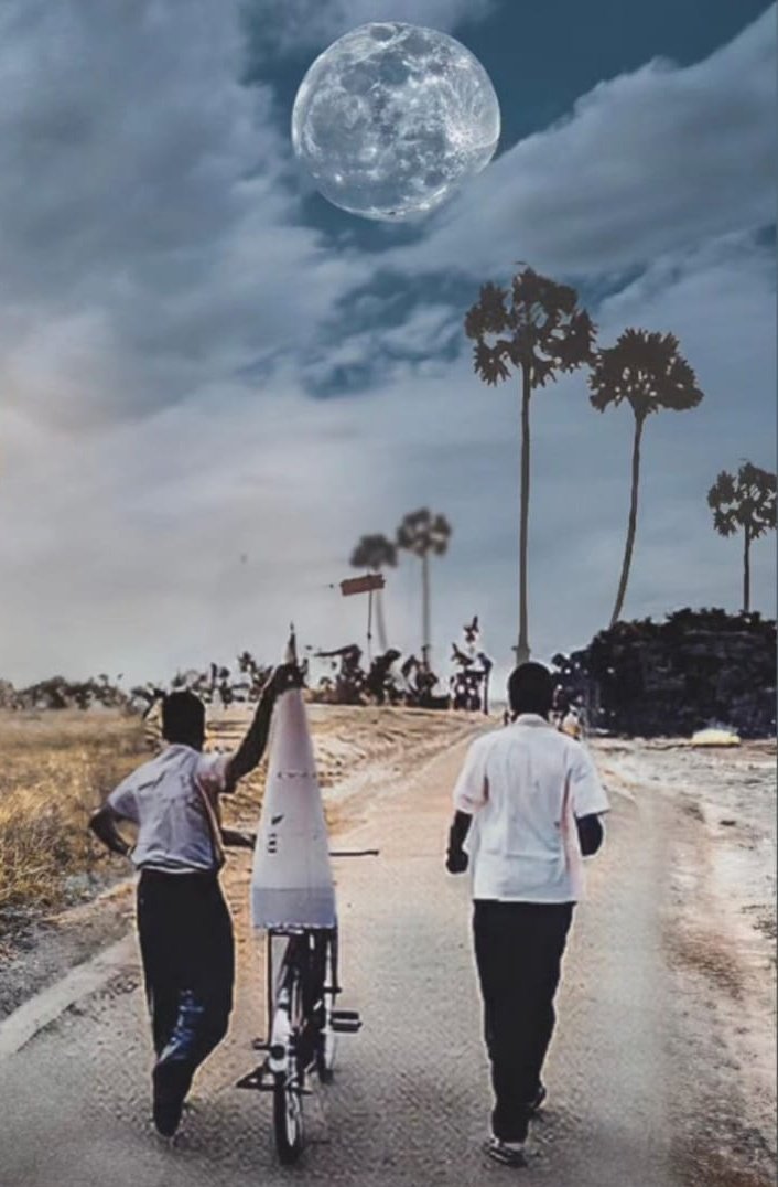 SaddamAli0's tweet image. भारत को फर्श से अर्श पर पहुंचाने वाले #अब्दुल_कलाम जी।
विदेशियों ने मज़ाक उड़ाते हुए बैल के साथ कार्टून प्रकाशित किया था। लेकिन #मिसाइल मैन ने उनकी बोलती बंद कर दी थी।
#अब्दुल_कलाम_पुण्यतिथि #AbdulKalamDeathAnniversary #AbdulKalam #MissileManOfIndia