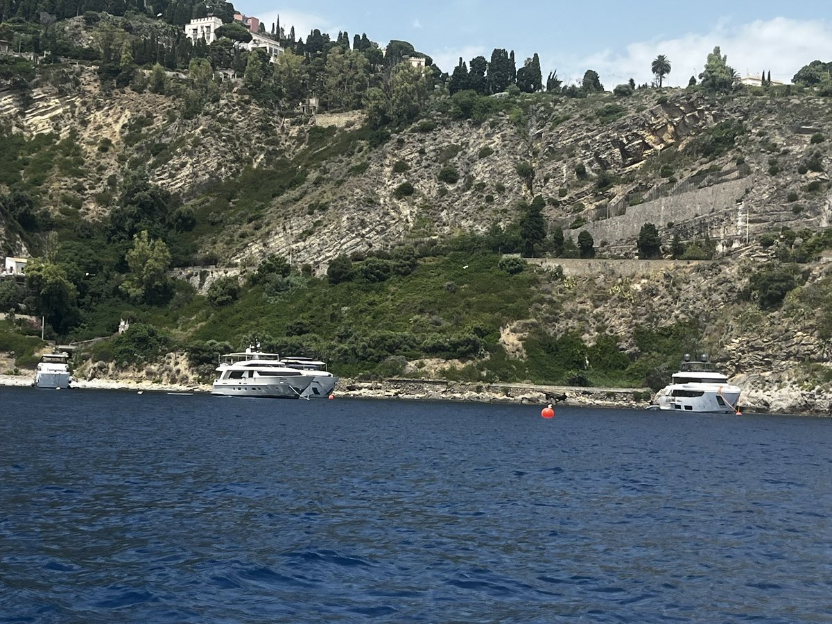 Rimmesfk's tweet image. All we did yesterday was, drink, eat, play ๐๐๐ everyone was on water absolutely stunningโค๏ธ. Sicily has truly won us over , Taormina to be exact๐ฅฐ Good food, good vibes, perfect weather, superb company. Thereโs nothing I love more than travelling the world with my people.๐ฅฐ๐ฅฐ