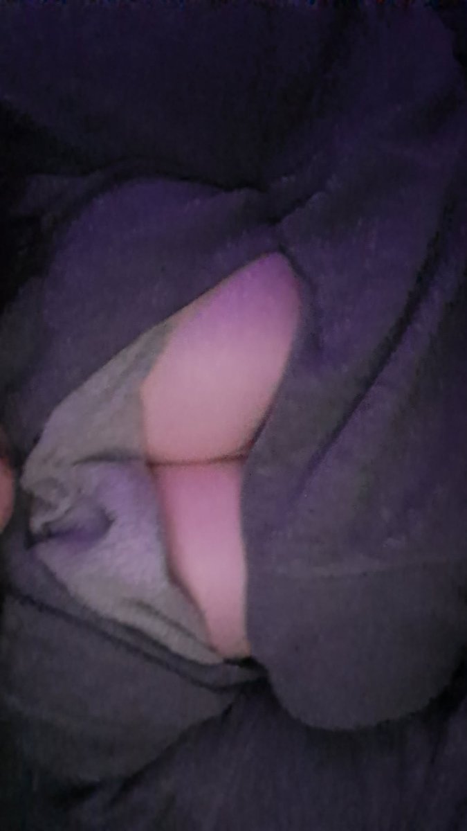 havnt posted here in a while so hiii #nsfwtwt